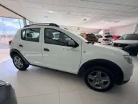 Usado Dacia Sandero 90 CV (66 kW) 2019 Blanco Berlina