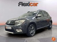 Usado Dacia Sandero 90 CV (66 kW) 2018 Gris Utilitario