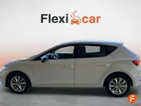 Usado Seat Leon ST Style 110 CV (80 kW) 2018 Blanco Familiar