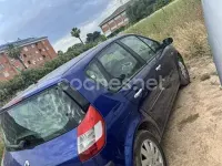 Usado Renault Scenic E-Tech Dynamique 150 CV (110 kW) 2006 Azul Monovolumen