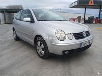 Usado VW Polo Advance 100 CV (73 kW) 2005 Gris / plata Berlina