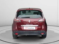 Usado Renault Scénic III Bose Edition 137 CV (100 kW) 2016 Rojo Monovolumen