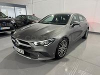 Usado Mercedes CLA220 Shooting Brake 190 CV (139 kW) 2021 Gris / plata Familiar