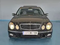 Usado Mercedes E270 Avantgarde 177 CV (130 kW) 2003 Negro Berlina