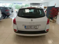 Usado Renault Clio 100 CV (73 kW) 2011 Blanco Familiar