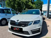 Usado Skoda Octavia RS 245 CV (180 kW) 2019 Gris / plata Familiar