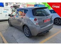 Usado Toyota Verso Advance 112 CV (82 kW) 2014 Gris Monovolumen