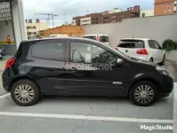 Usado Renault Clio IV Evolution 105 CV (77 kW) 2012 Negro Berlina