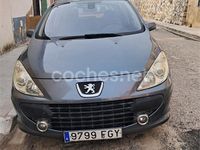 Usado Peugeot 307 110 CV (80 kW) 2006 Gris / plata Berlina
