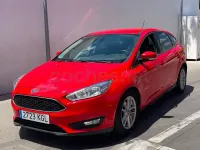 Usado Ford Focus ST-Line 125 CV (91 kW) 2018 Rojo Berlina