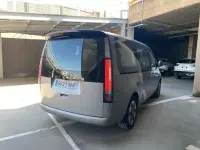 Usado Hyundai Staria Style 227 CV (166 kW) 2025 Gris / plata Monovolumen
