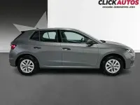 Usado Skoda Fabia Essence 95 CV (69 kW) 2025 Plata Utilitario