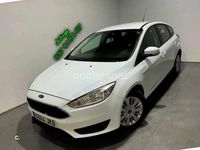 Usado Ford Focus Trend 95 CV (69 kW) 2015 Blanco Berlina