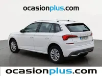 Usado Skoda Kamiq Ambition 110 CV (80 kW) 2022 Blanco SUV