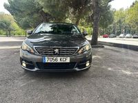 Usado Peugeot 308 SW Allure 150 CV (110 kW) 2017 Gris / plata Familiar