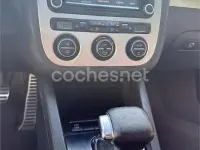 Usado VW Eos Individual 140 CV (102 kW) 2009 Gris / plata Descapotable