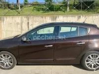 Usado Renault Mégane III Dynamique 115 CV (84 kW) 2013 Marrón Berlina