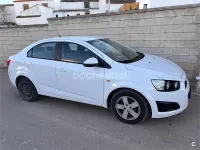 Usado Chevrolet Aveo LT 75 CV (55 kW) 2012 Blanco Berlina
