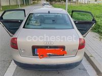 Usado Audi A6 150 CV (110 kW) 2000 Beige Berlina