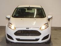 Usado Ford Fiesta Trend 75 CV (55 kW) 2017 Blanco Utilitario