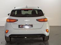 Usado Kia Ceed Style 120 CV (88 kW) 2023 Blanco Utilitario