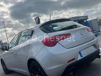 Usado Alfa Romeo Giulietta Distinctive 150 CV (110 kW) 2013 Gris / plata Utilitario