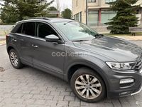 Usado VW T-Roc Advance 115 CV (84 kW) 2020 Gris / plata SUV