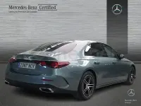Usado Mercedes E220 197 CV (144 kW) 2025 Gris / plata Berlina