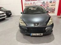Usado Peugeot 307 90 CV (66 kW) 2006 Gris / plata Berlina