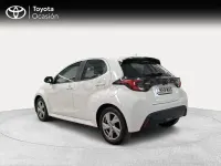 Usado Toyota Yaris Hybrid Active 116 CV (85 kW) 2025 Blanco Berlina