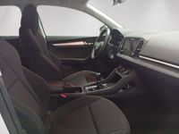 Usado Skoda Karoq Selection 115 CV (84 kW) 2024 Blanco SUV