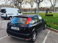Usado Ford Focus Trend 100 CV (73 kW) 2001 Negro Berlina