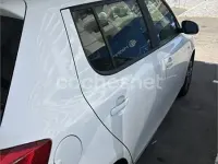 Usado Skoda Fabia Ambition 90 CV (66 kW) 2014 Blanco Berlina