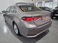 Usado Toyota Corolla Active 122 CV (89 kW) 2021 Gris / plata Berlina