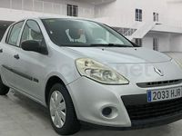 Usado Renault Clio IV 75 CV (55 kW) 2012 Gris / plata Berlina