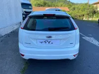 Usado Ford Focus Trend 109 CV (80 kW) 2010 Blanco Berlina