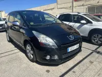 Usado Peugeot 5008 Premium 111 CV (81 kW) 2012 Negro Monovolumen