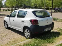Usado Dacia Sandero Base 73 CV (53 kW) 2017 Blanco Berlina