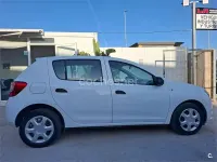 Usado Dacia Sandero Ambiance 75 CV (55 kW) 2014 Blanco Berlina