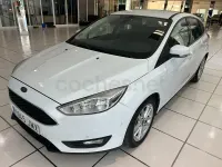 Usado Ford Focus Trend 120 CV (88 kW) 2016 Blanco Berlina