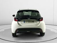 Usado Toyota Yaris Hybrid Business Edition 117 CV (86 kW) 2022 Blanco Utilitario