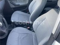 Usado Seat Ibiza 100 CV (73 kW) 2004 Blanco Utilitario