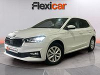 Usado Skoda Fabia Selection 95 CV (69 kW) 2024 Blanco Utilitario