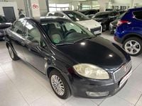 Usado Fiat Linea Active 77 CV (56 kW) 2009 Negro Berlina