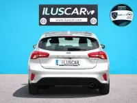 Käytetty Ford Focus Trend 125 HP (91 kW) 2021 Hopea Sedan