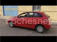Usado Seat Ibiza 100 CV (73 kW) 2004 Rojo Utilitario