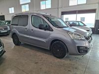 Usado Peugeot Partner Tepee Active 100 CV (73 kW) 2017 Gris Monovolumen