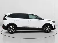 Używany Peugeot 5008 Allure 130 KM (95 kW) 2023 Biały SUV