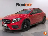 Usado Mercedes GLA180 122 CV (89 kW) 2020 Rojo SUV