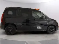 Usado Citroën Berlingo Shine 131 CV (96 kW) 2023 Marrón Monovolumen